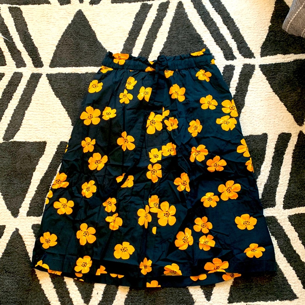 Floral mini skirt